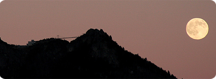 GRANDFATHER MOUNTAIN HOSTS BONFIRE BASH AND SPOOKY STROLL